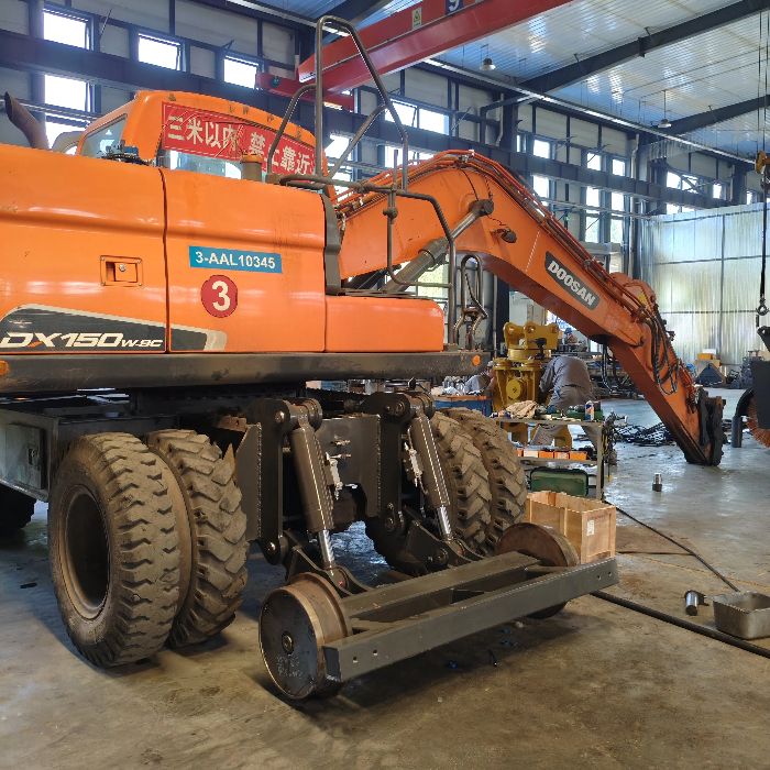 Doosan 150 Rail-Road Excavator
